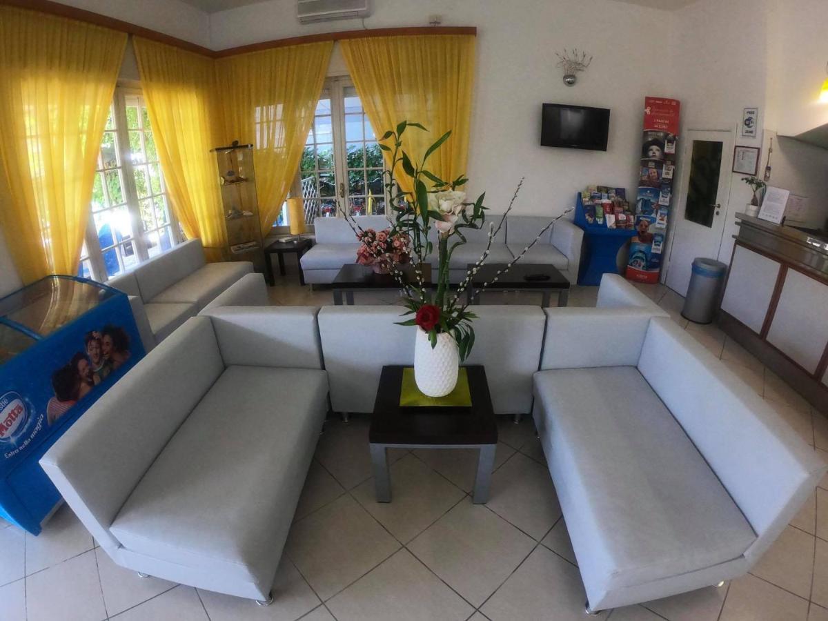 Splendid B&B Milano Marittima Bagian luar foto