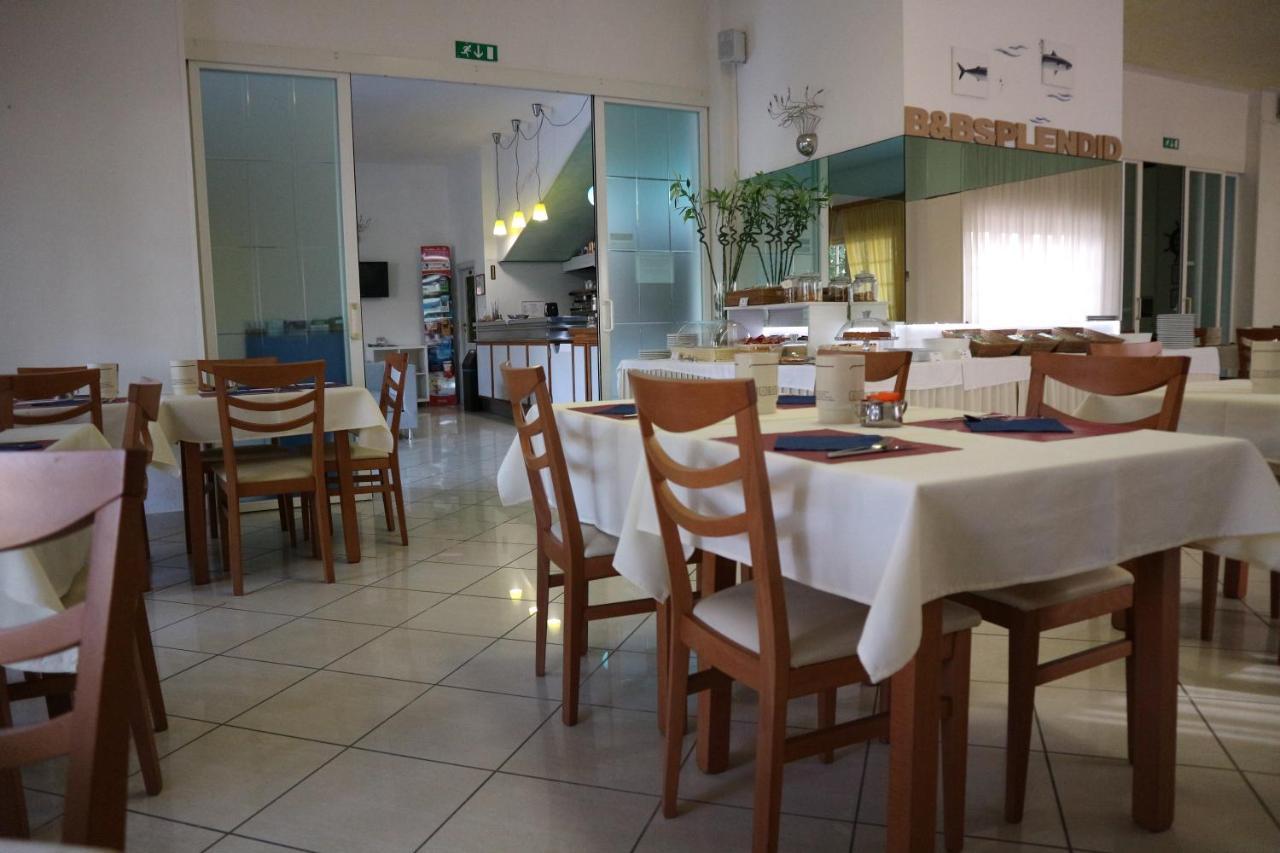 Splendid B&B Milano Marittima Bagian luar foto